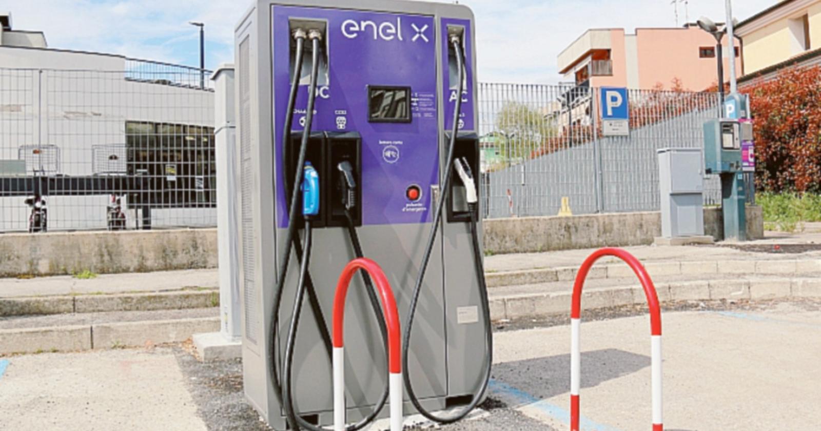 Installate le colonnine per le auto elettriche