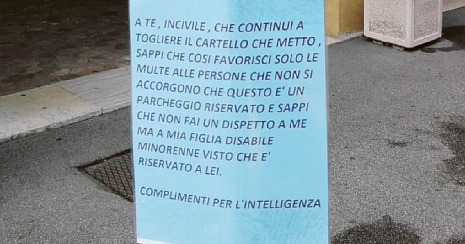Rubano il posto alla bimba disabile