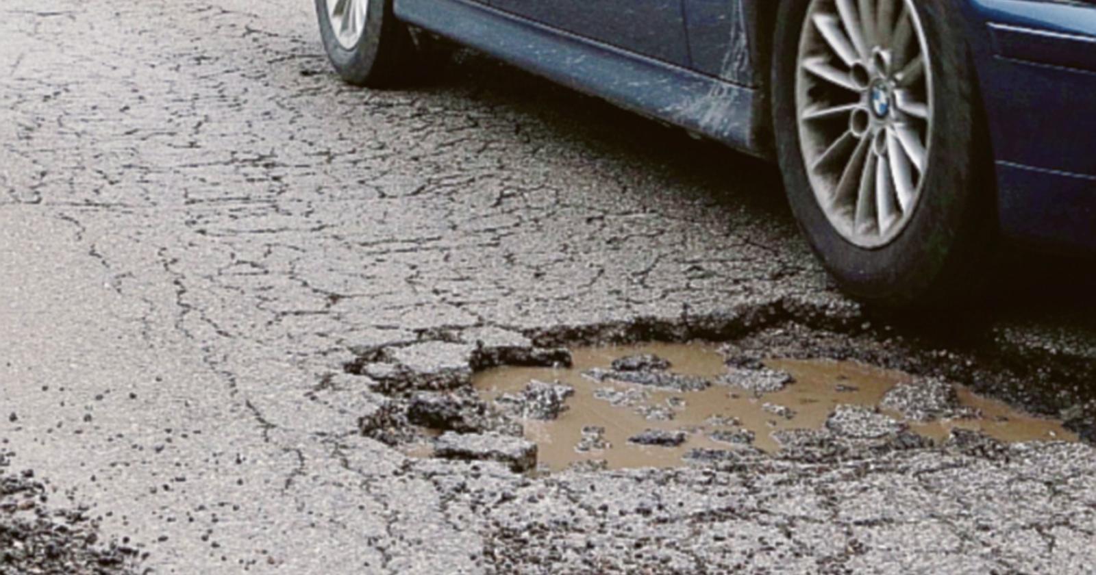 Buche, un’emergenza d’asfalto