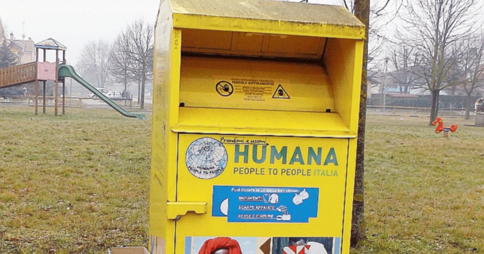 I ladri svuotano i contenitori dell'Humana