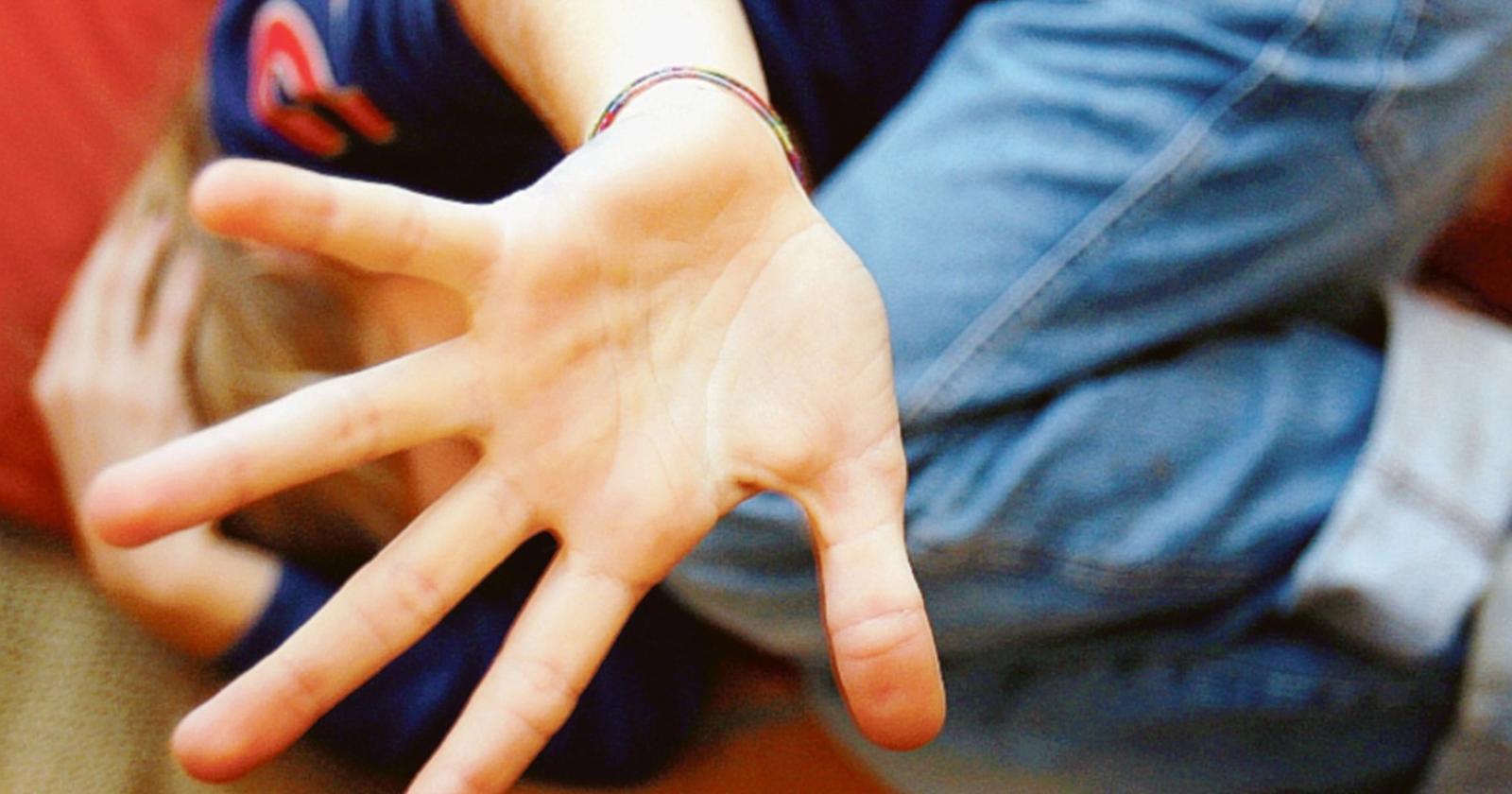 Stupra il nipotino di soli due anni