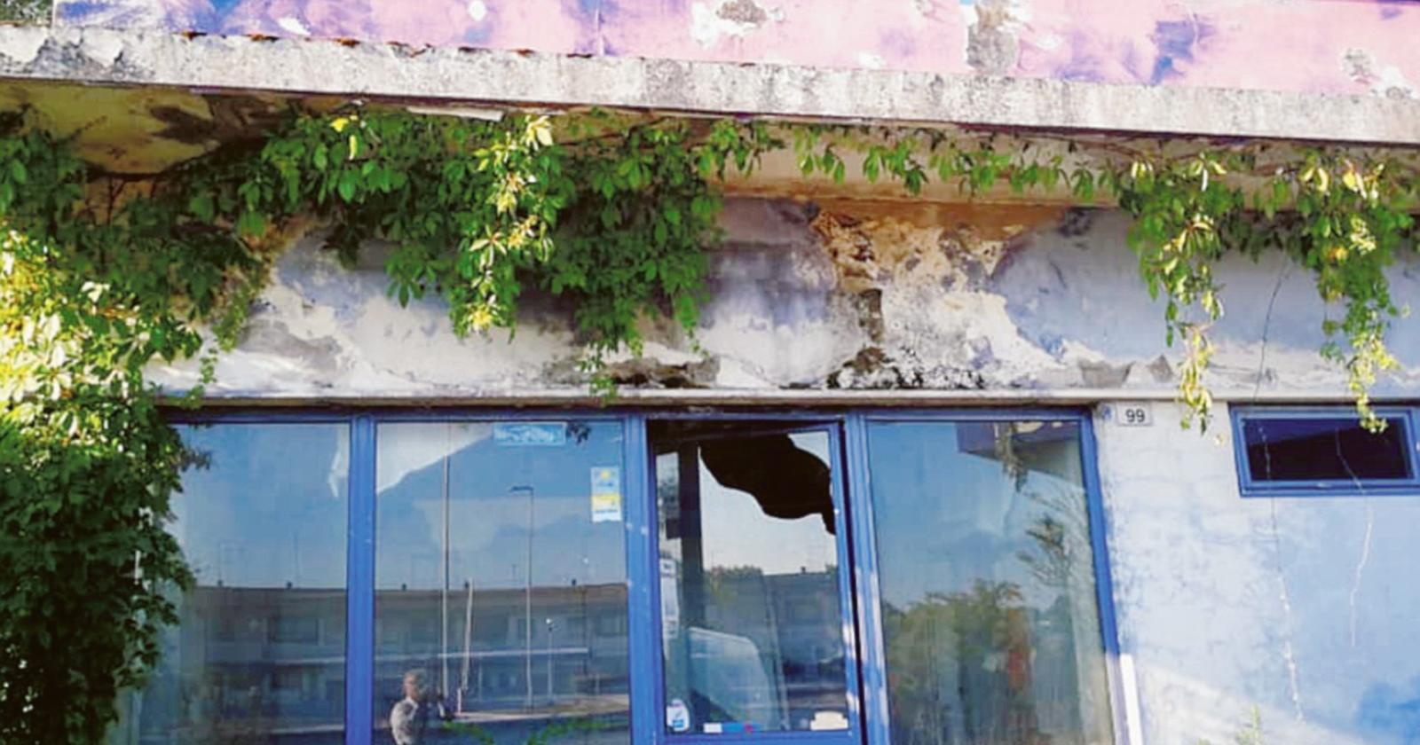 Ex distributore nel degrado