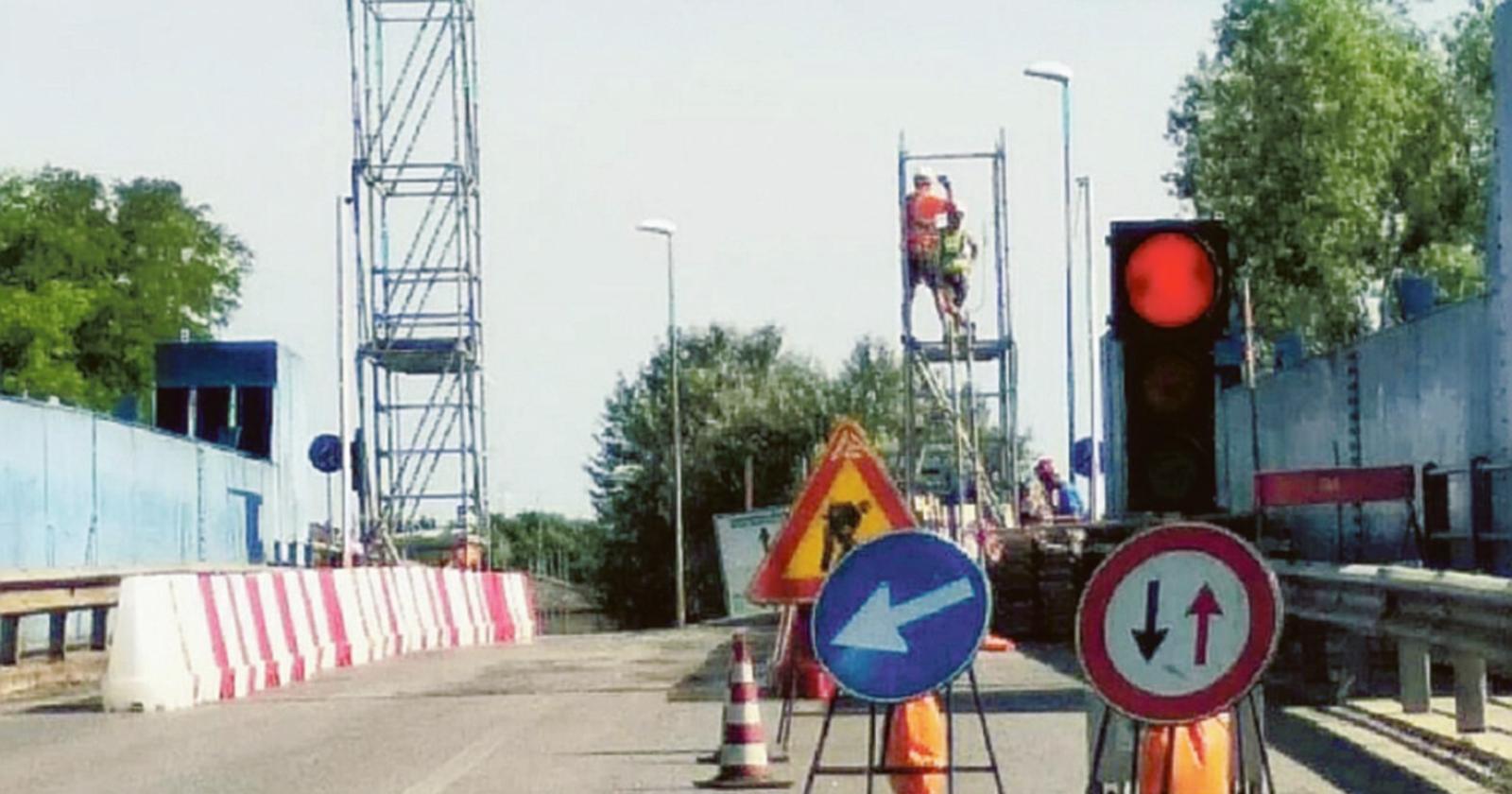 Domani chiude il ponte