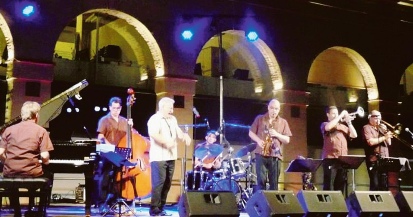 Ray Gelato, jazz e swing, che show