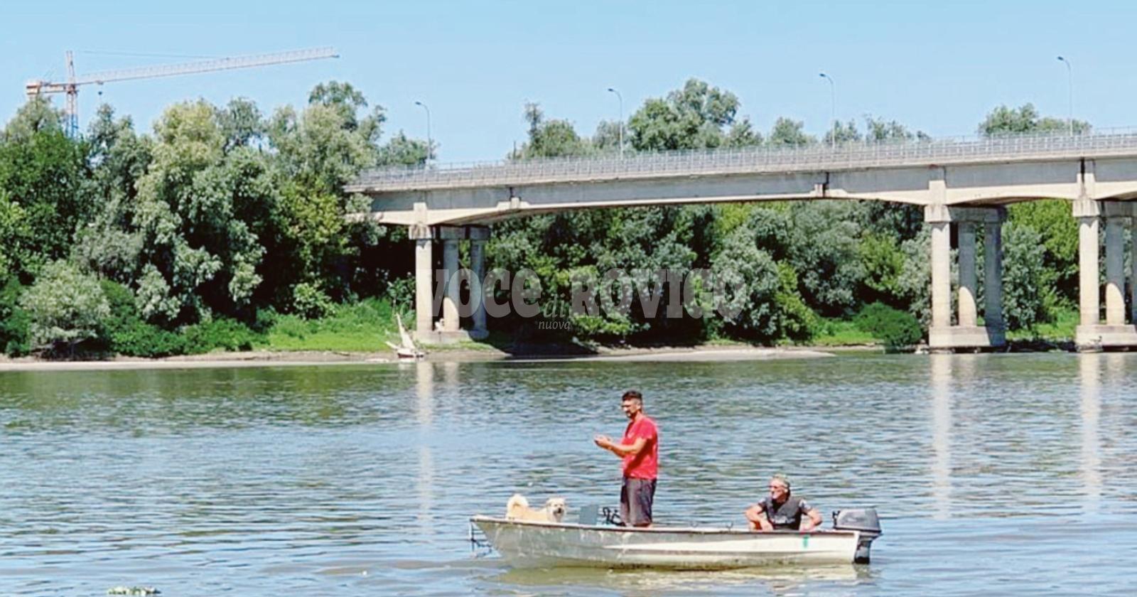 Prove di tenuta per il ponte sul Po