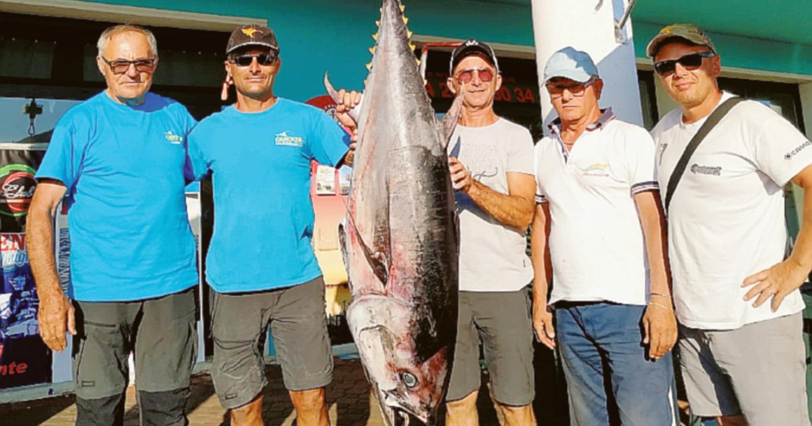 Una “Canocia” che pesca tonni