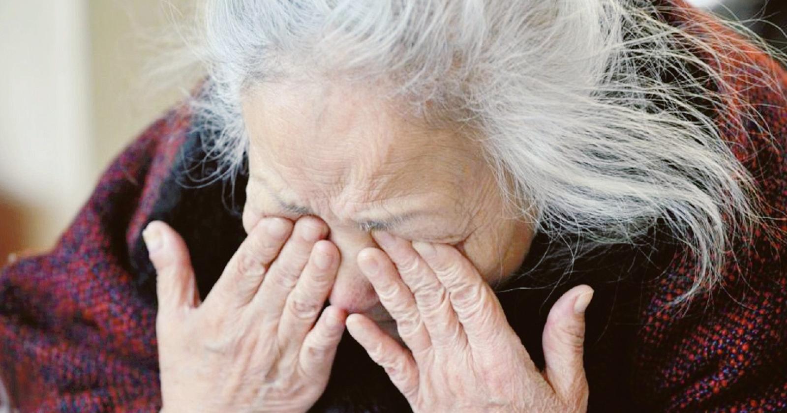 89enne e malata. Provano a cacciarla