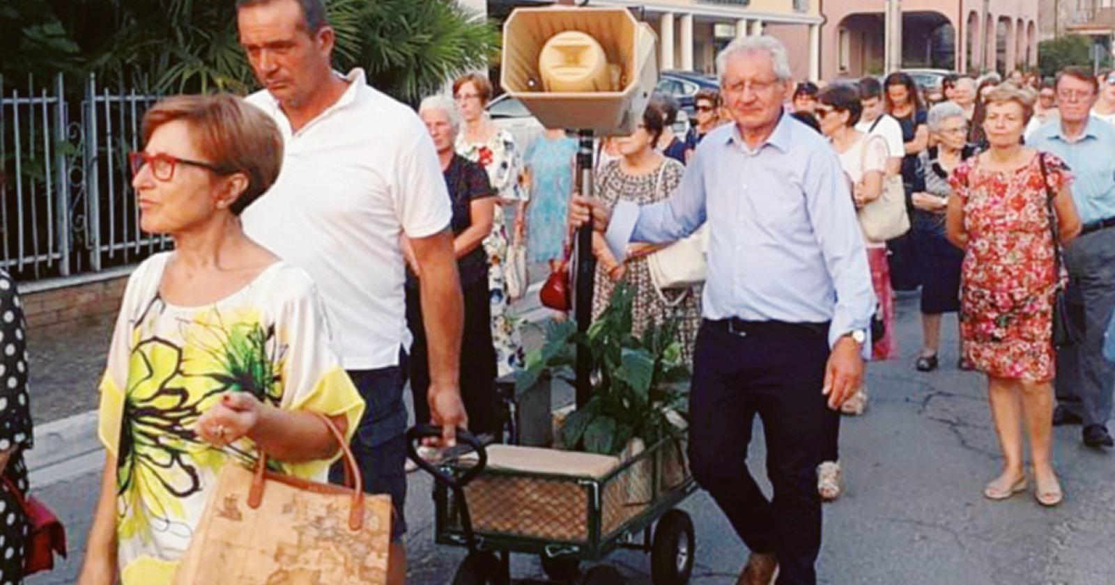 Processione per la Madonna