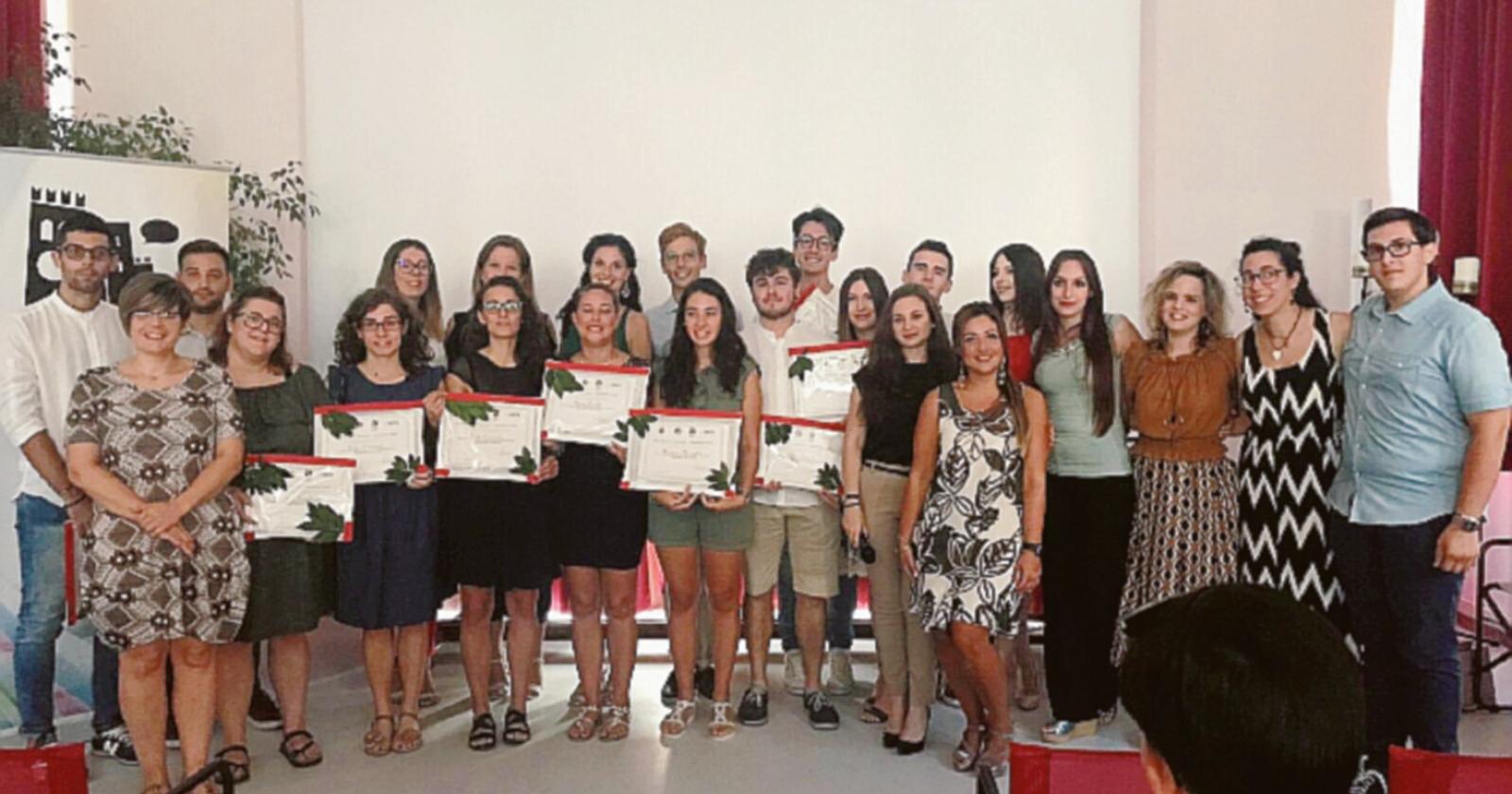 La città premia i suoi sedici splendidi laureati