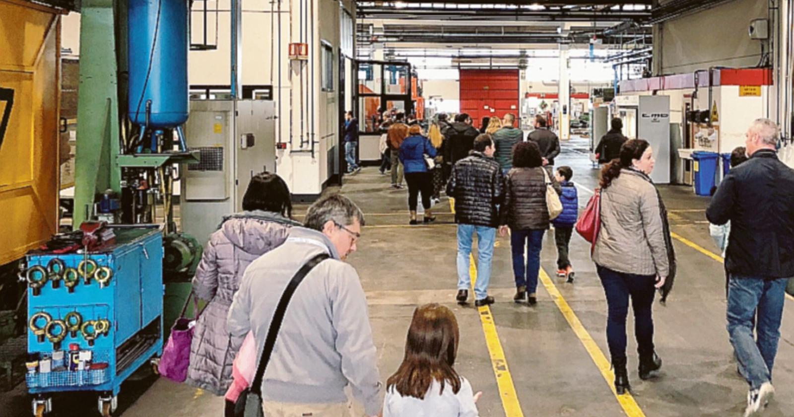"Papà lavora qui". L'incanto dei bimbi