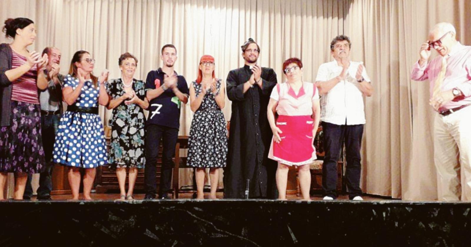 “Sei mesi dal paradiso”, ovazione