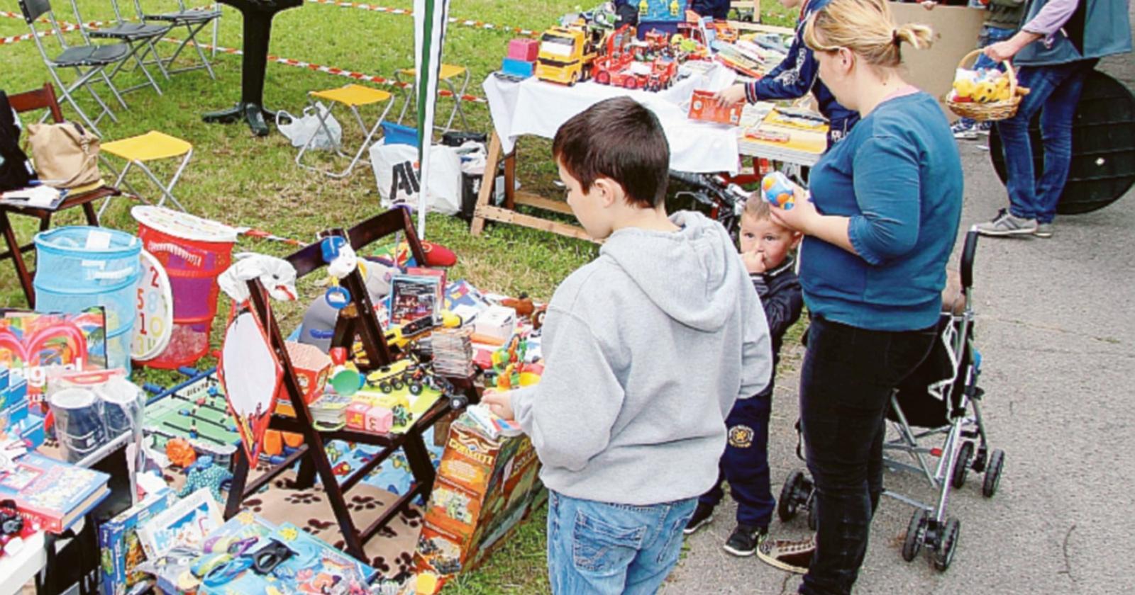 Il mercatino dei piccoli in lotta per Sophie