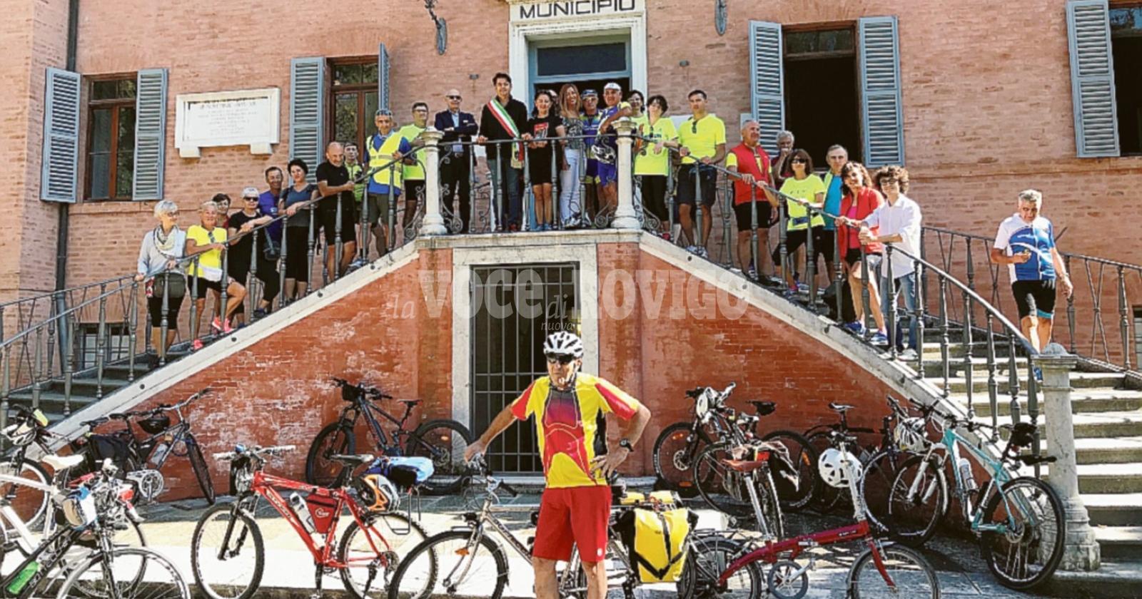 In bicicletta alla scoperta del paese
