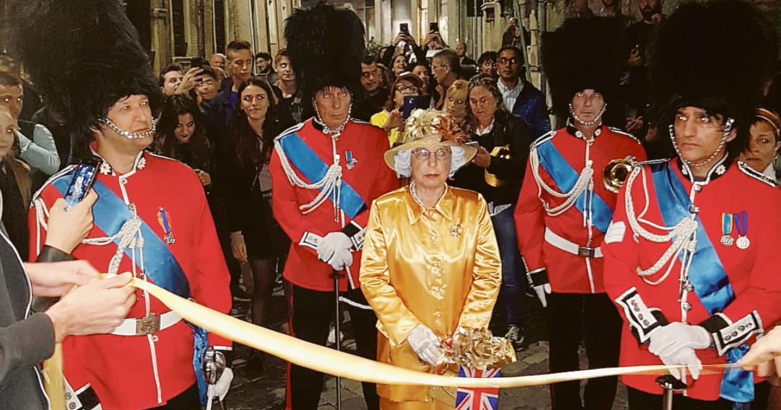 The Queen incanta anche Ravenna