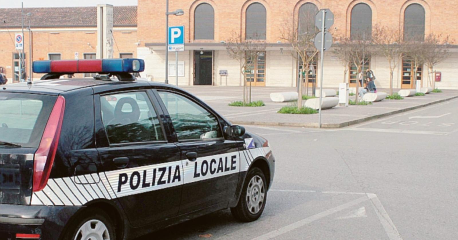 Serve un parcheggio per i pendolari: pochi posti e tante multe