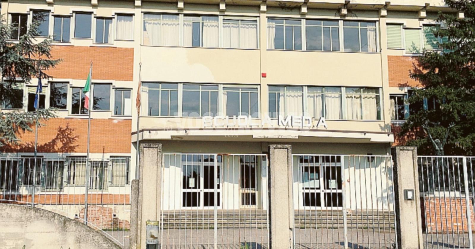 La Ghirardini ha gli infissi nuovi