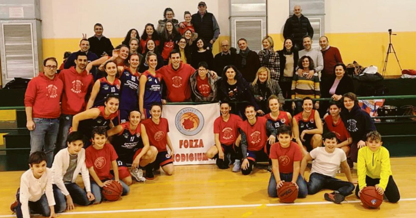 Rhodigium vince e convince