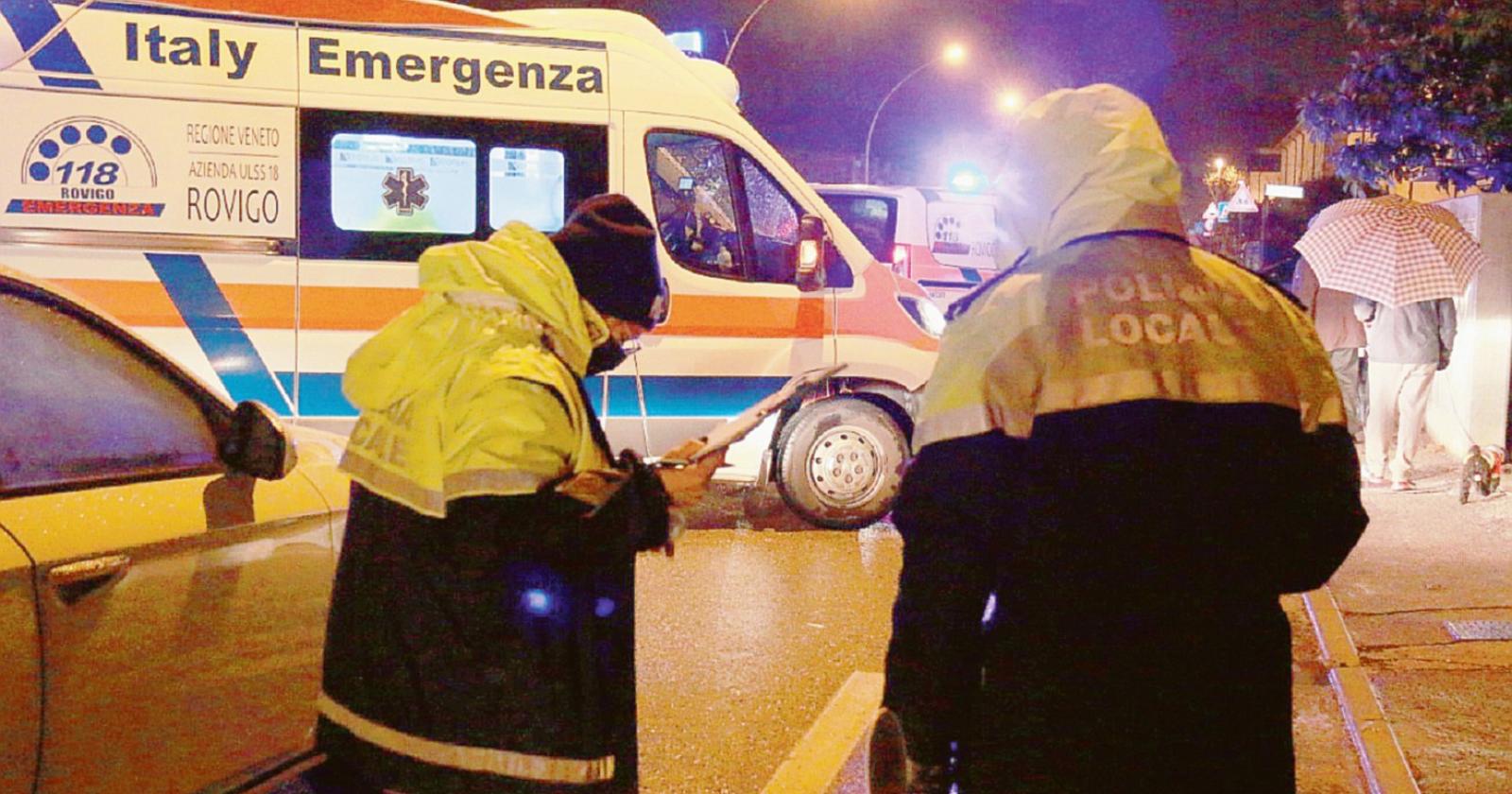 “Viale Oroboni è troppo buia”