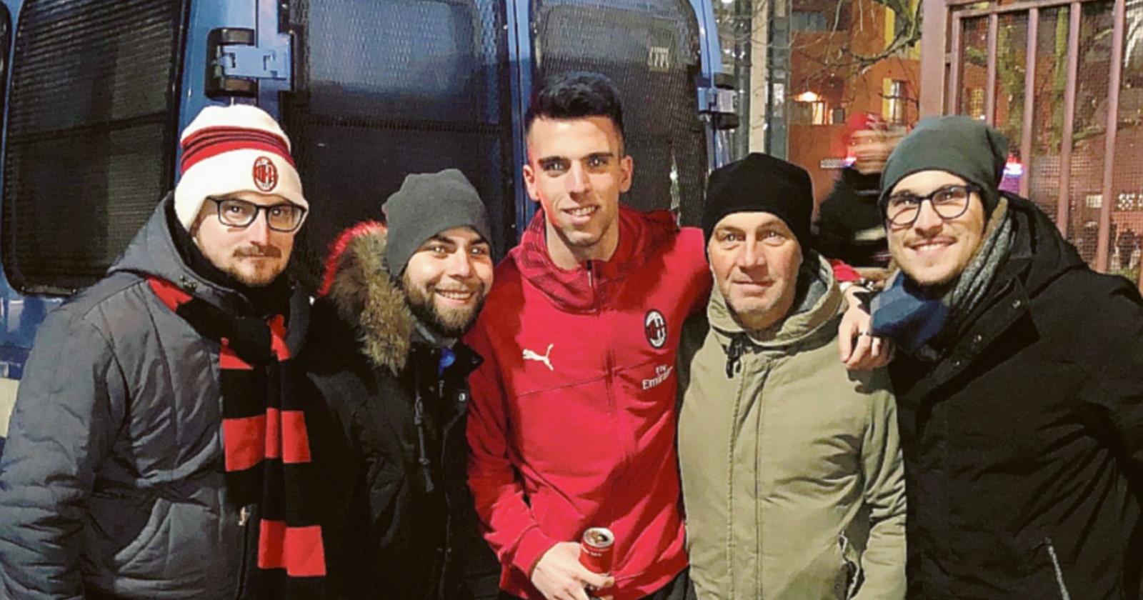 Matteo Soncin, selfie con gli amici