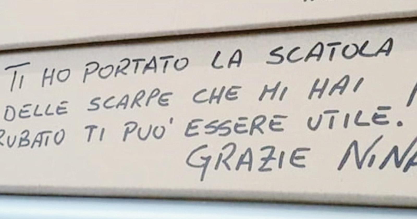 Le rubano le scarpe in piscina, un pensionato si commuove: "Gliele ricompro io"