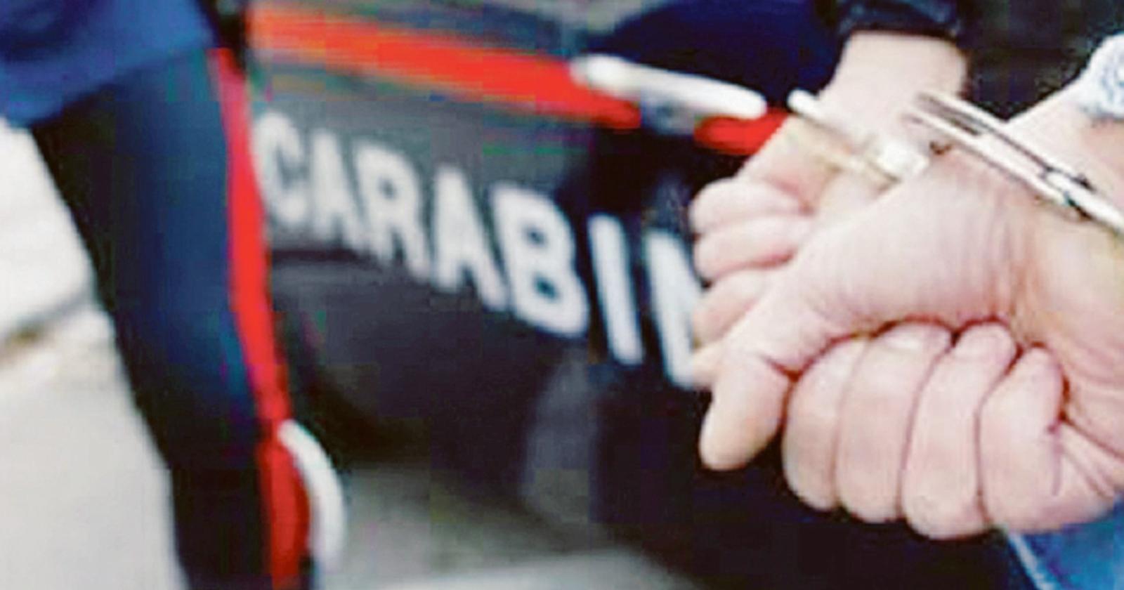 Per evitare la multa, cinese offre 25 euro al carabiniere