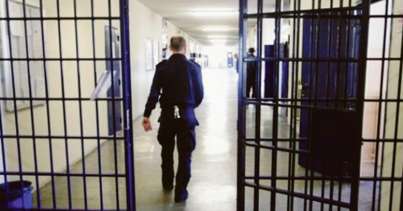 Il carcere arriver&agrave; minorile, non si discute