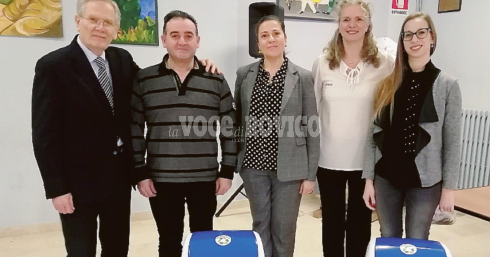 Dalla plastica nascono i vestiti