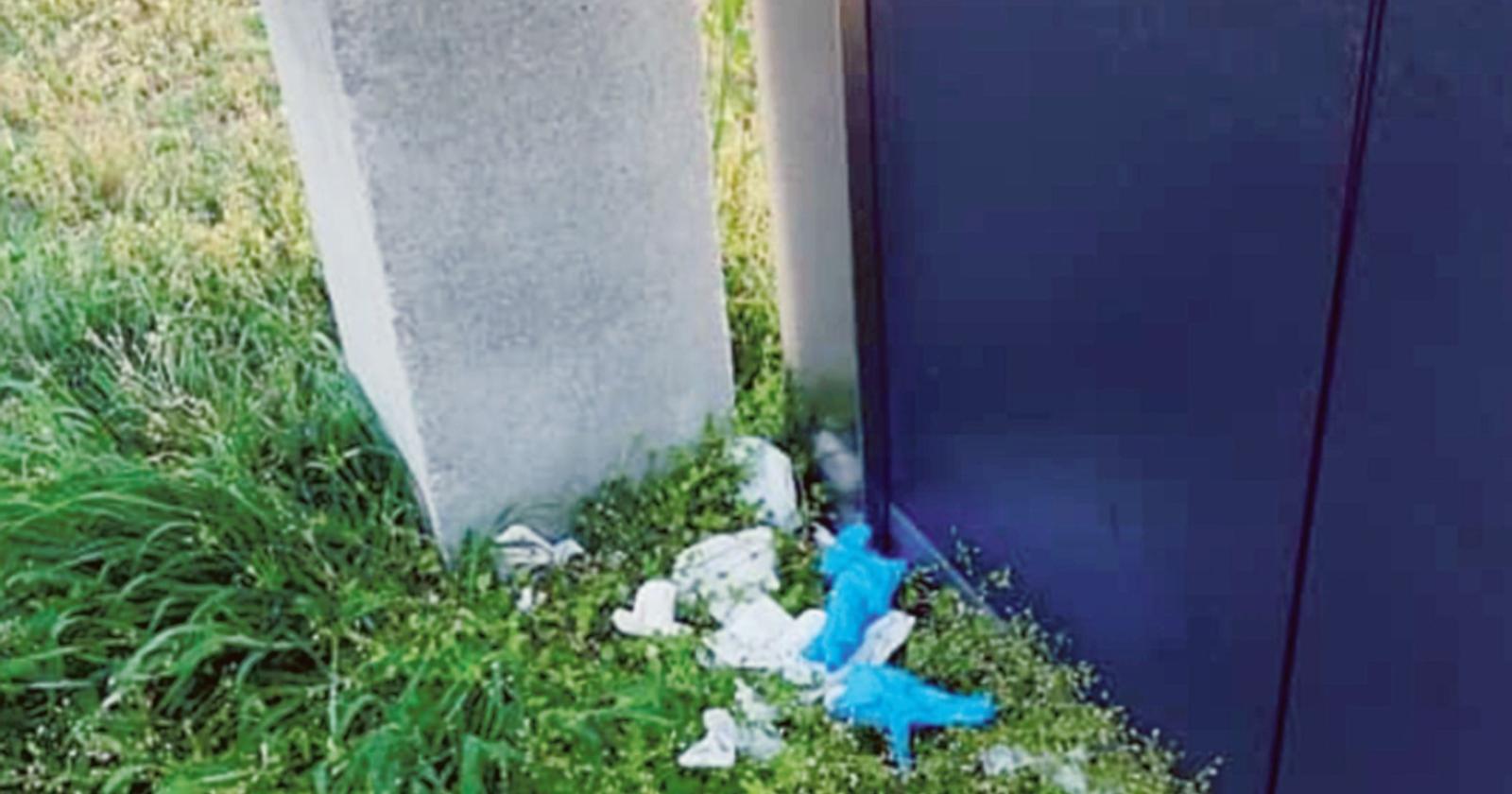 Discarica vicino alla casetta dell’acqua