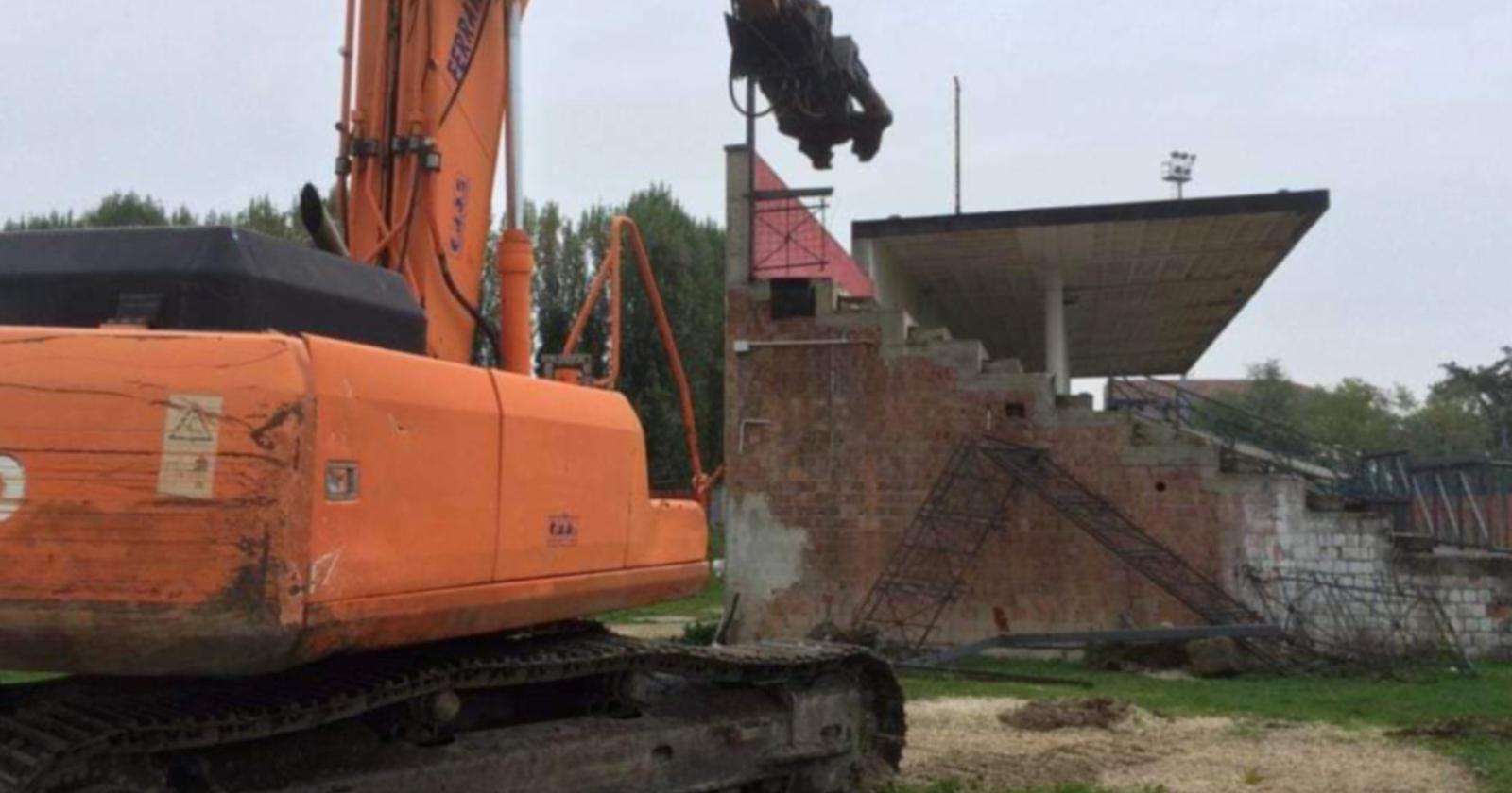 Tribuna, lavori verso la ripartenza