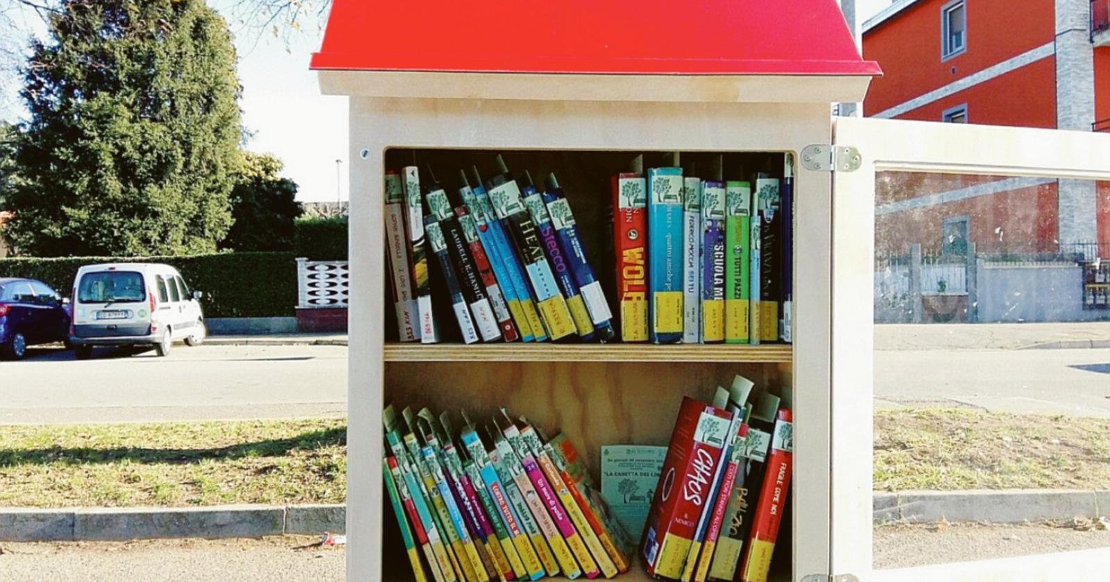 Una casetta per il book crossing