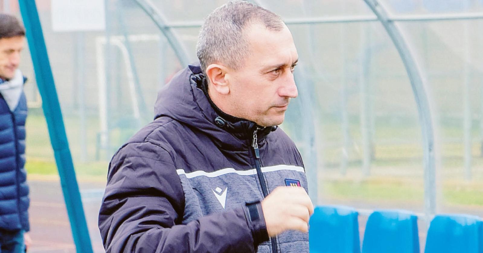 Adriese, Meneghello resta