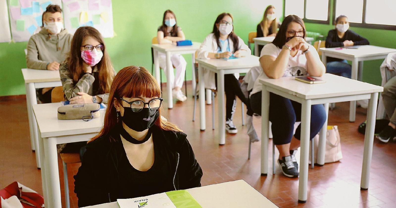 Arriveranno sei milioni di mascherine. E tanti dubbi