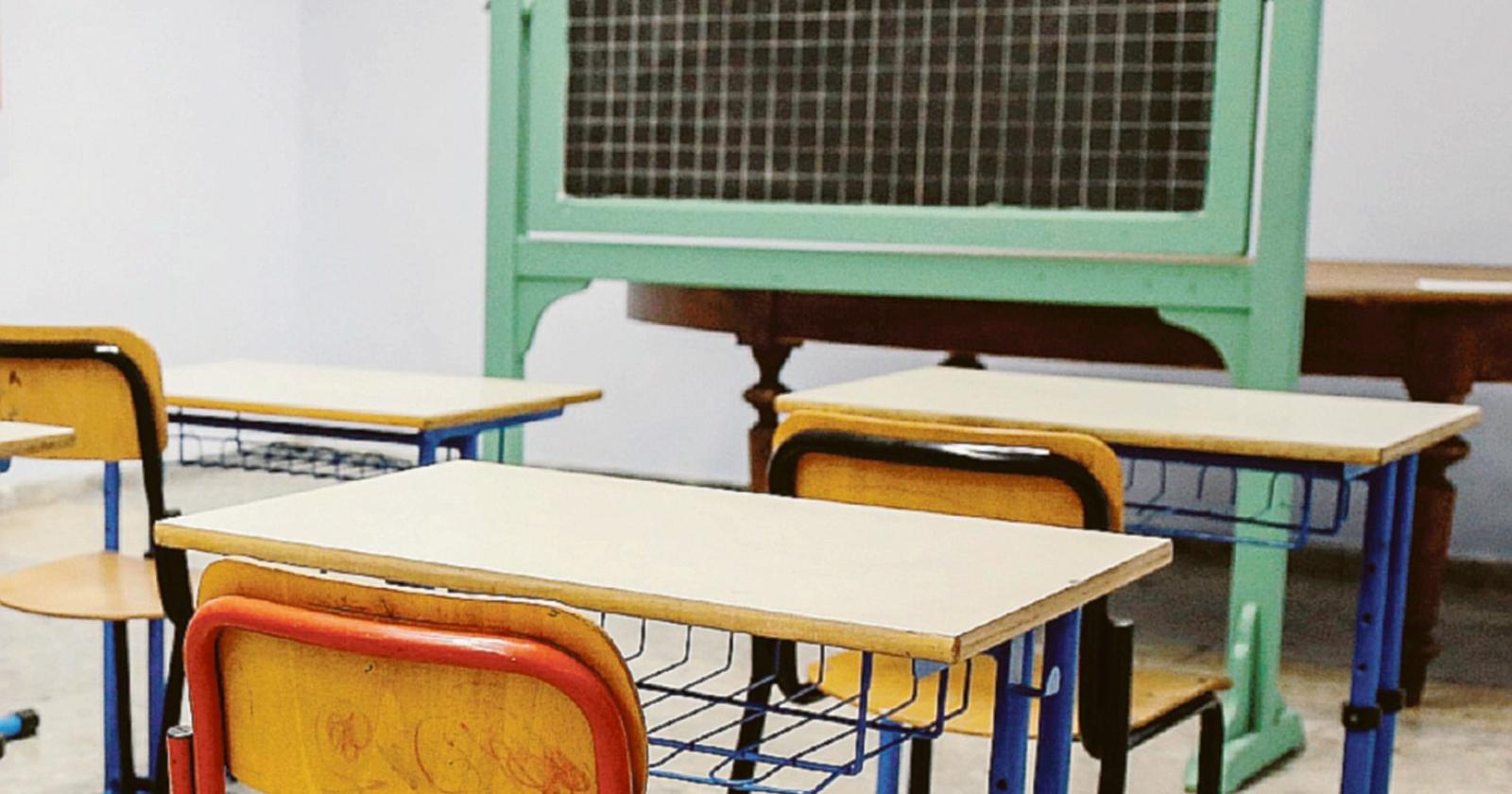 Bimbo positivo, tutti i compagni di classe sono sani!