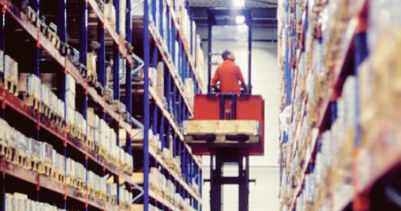 Via ai corsi per i diplomi in logistica