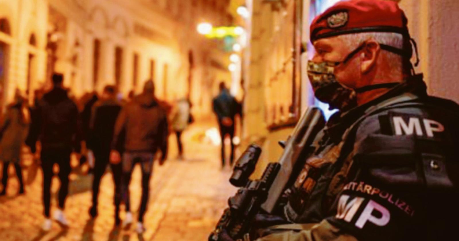 “Passeggio ogni sera nei luoghi dell’attentato, salva per caso”