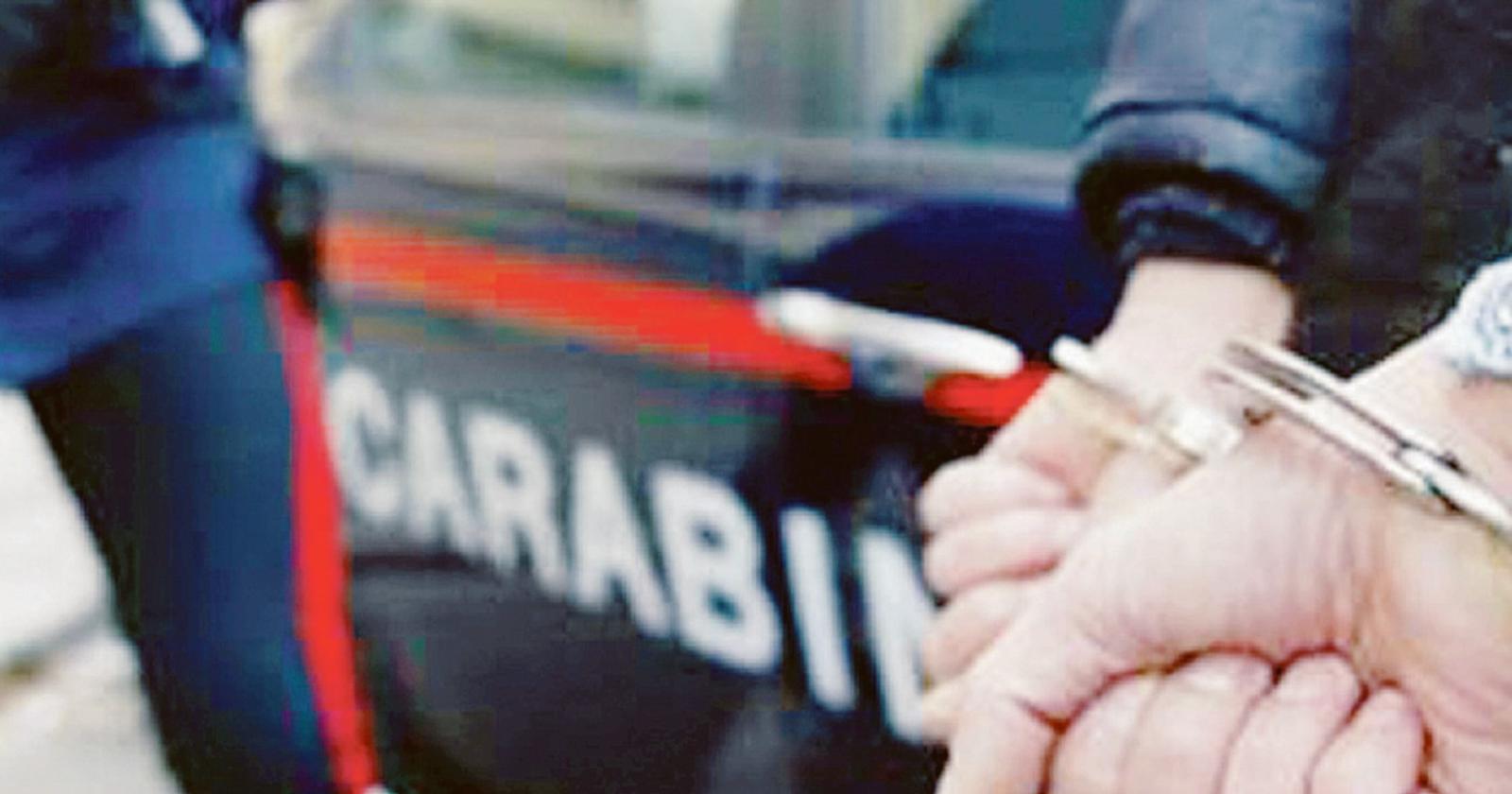 Pazzesco: &egrave; ai domiciliari per furto, evade e ruba