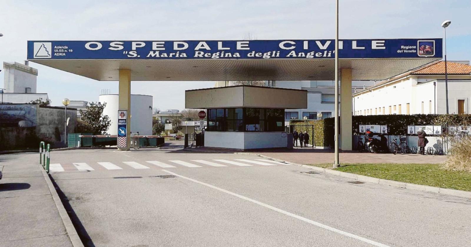 Entrambi ricoverati per covid ma in due ospedali diversi: i medici li mettono in contatto