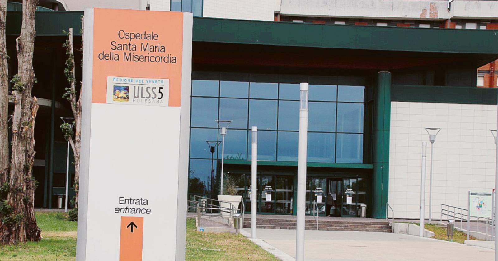 "Se mi fai le coccole vinci il concorso", medico condannato