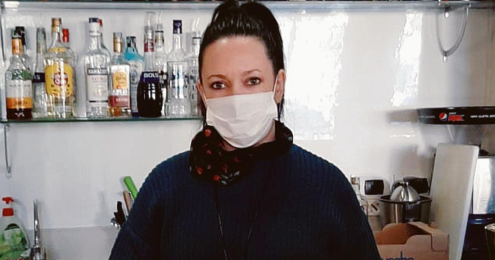 La protesta della barista: "Da venerdì io apro il mio bar"