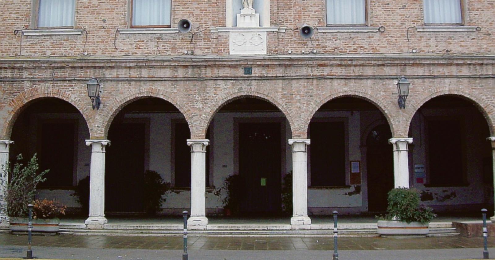 Incredibile: proprio nessuno vuole il Caffé Grande