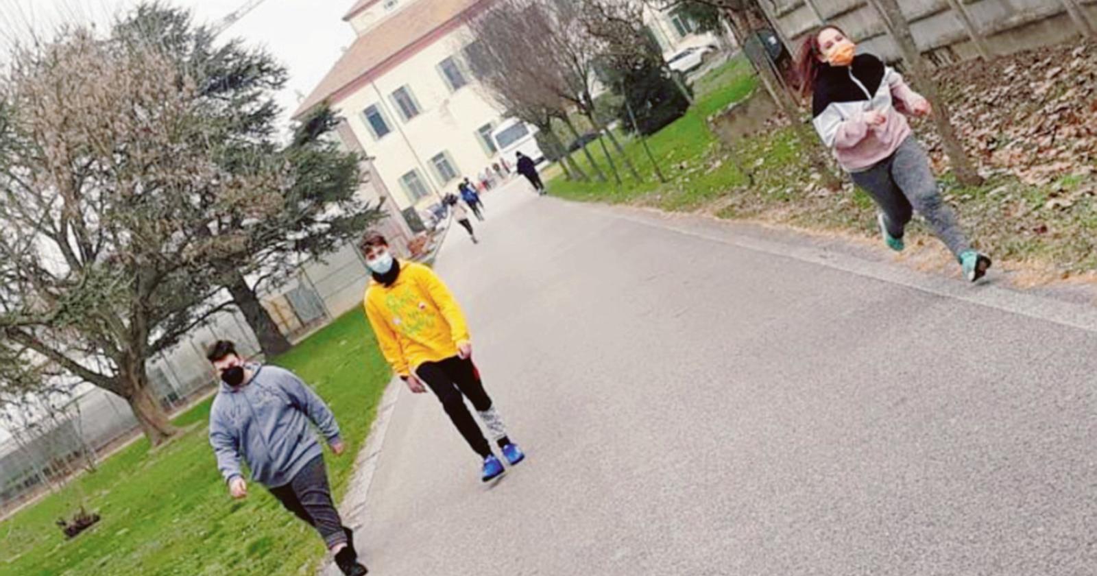 278 chilometri a piedi per aiutare