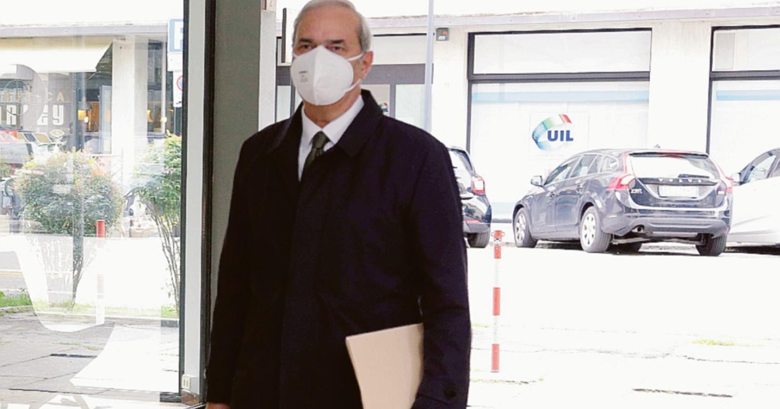 Crisi di maggioranza, civici e Pd accantonano le armi