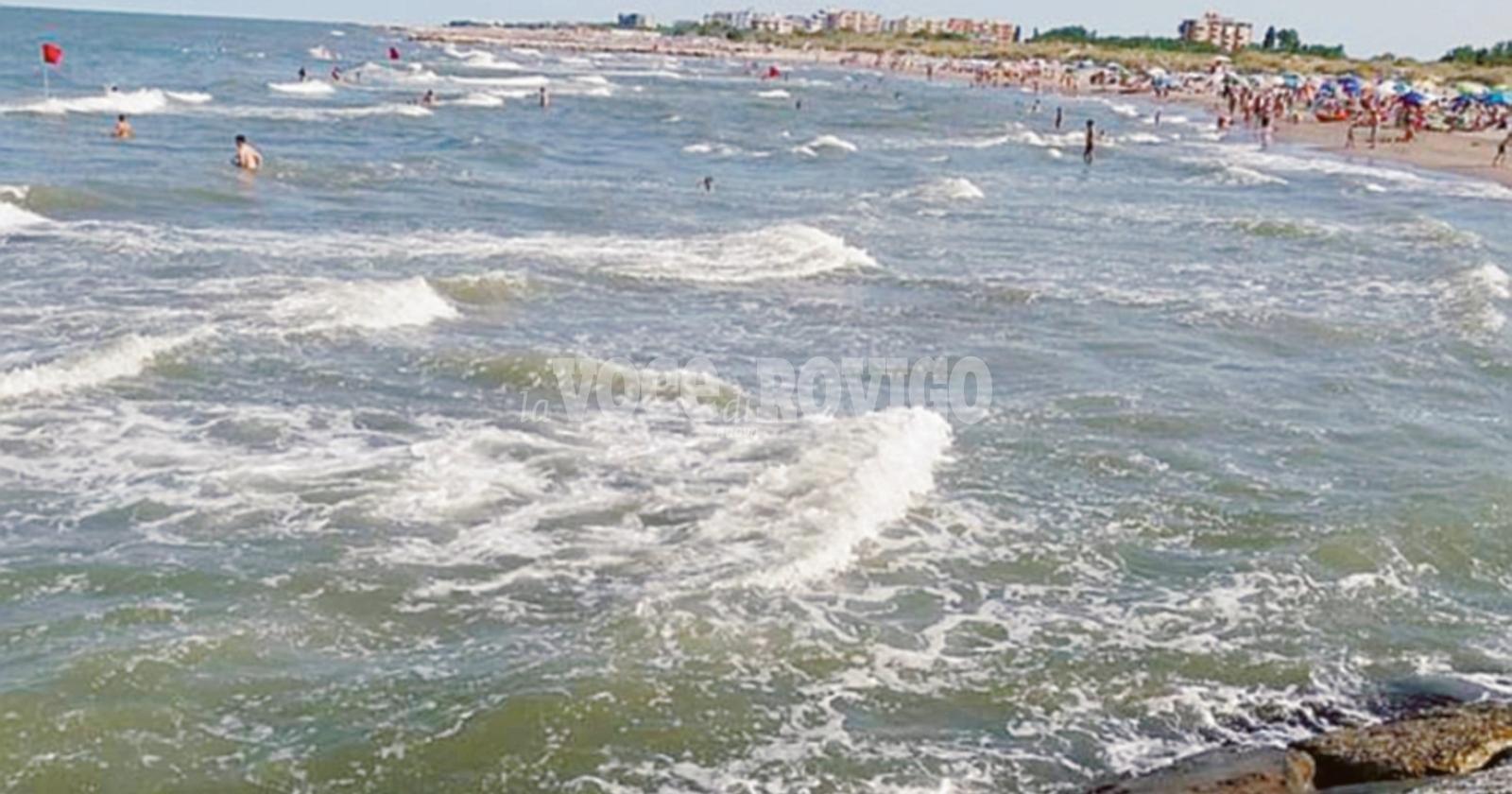 Il litorale torna balneabile