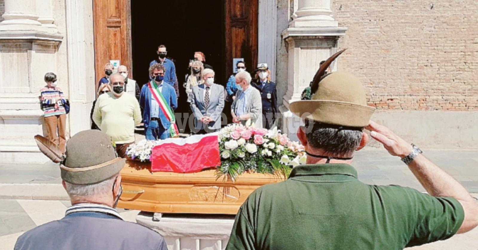 L'addio a Gabriella col tricolore