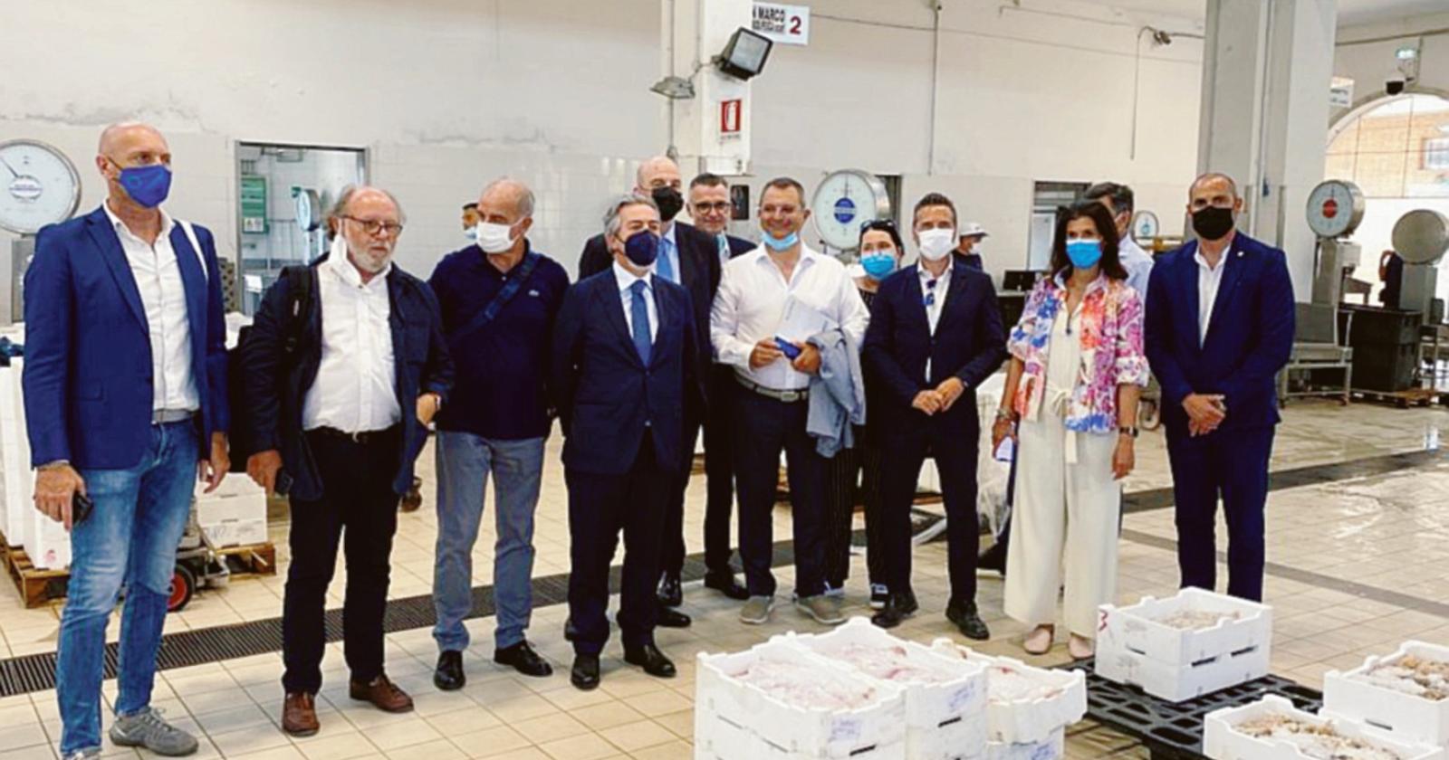 Il Governo visita il mercato ittico