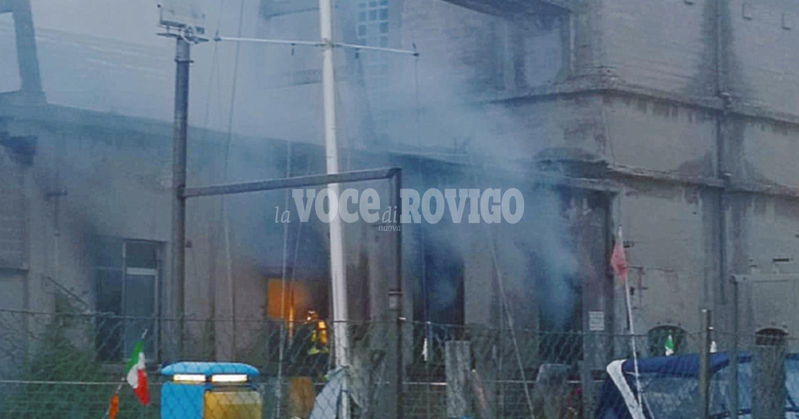 Ex cementificio divorato dal fuoco