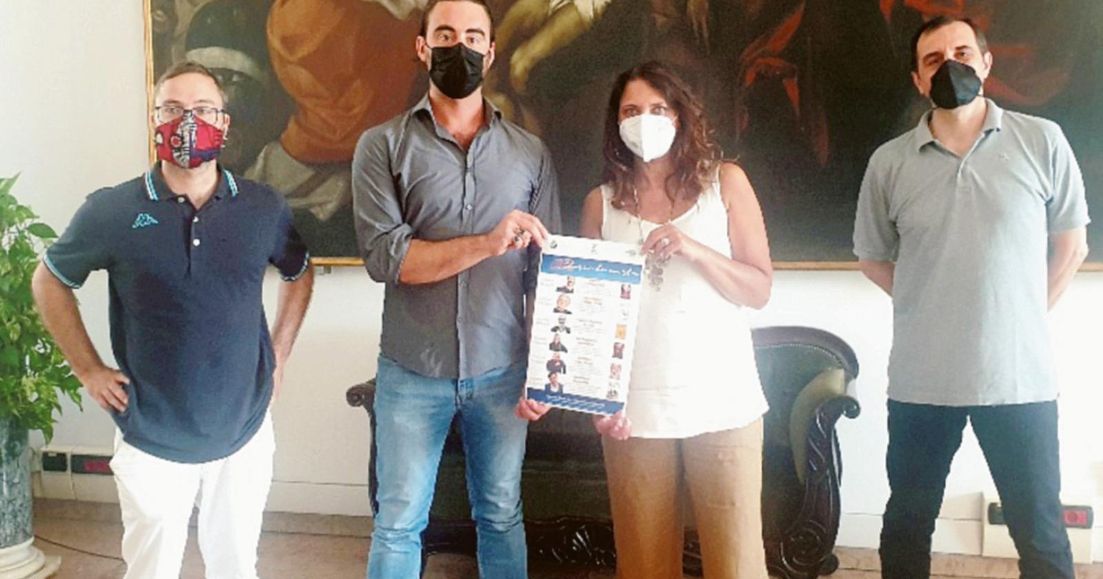 Prima del film spazio agli autori