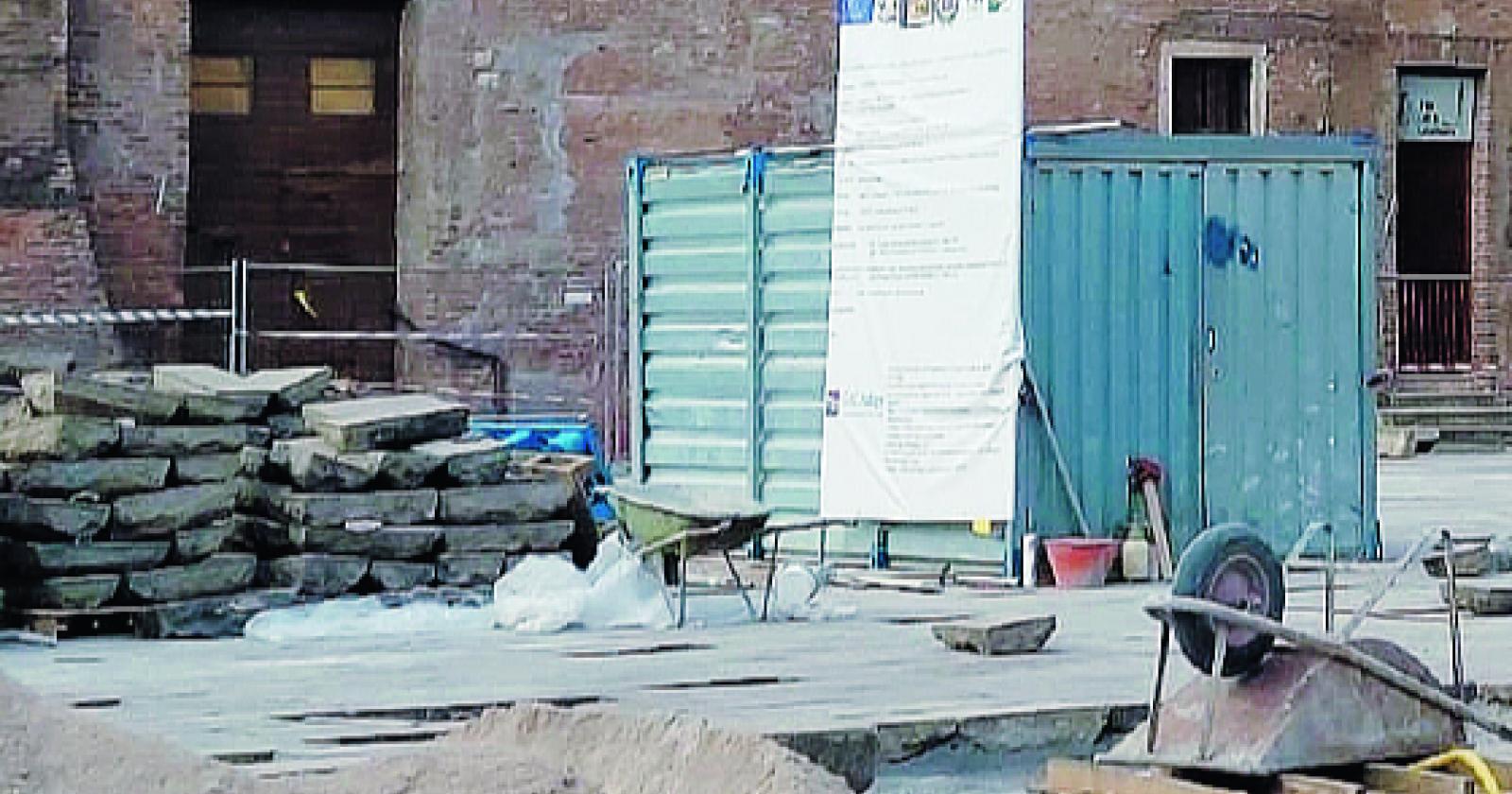 Piazza Risorgimento: è ripartito il cantiere sul liston