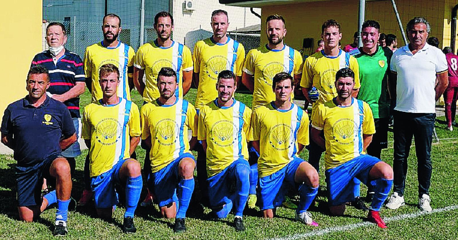 Scardovari, tonfo fuori casa