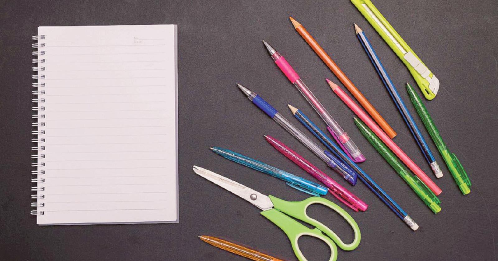 Sequestrato materiale scolastico pericoloso